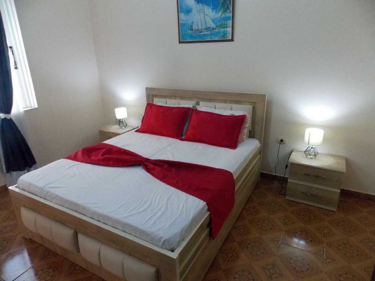 Apartment Dejvi Sarandë エクステリア 写真
