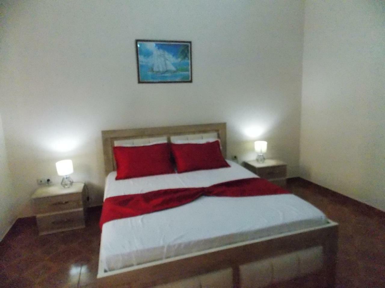 Apartment Dejvi Sarandë エクステリア 写真