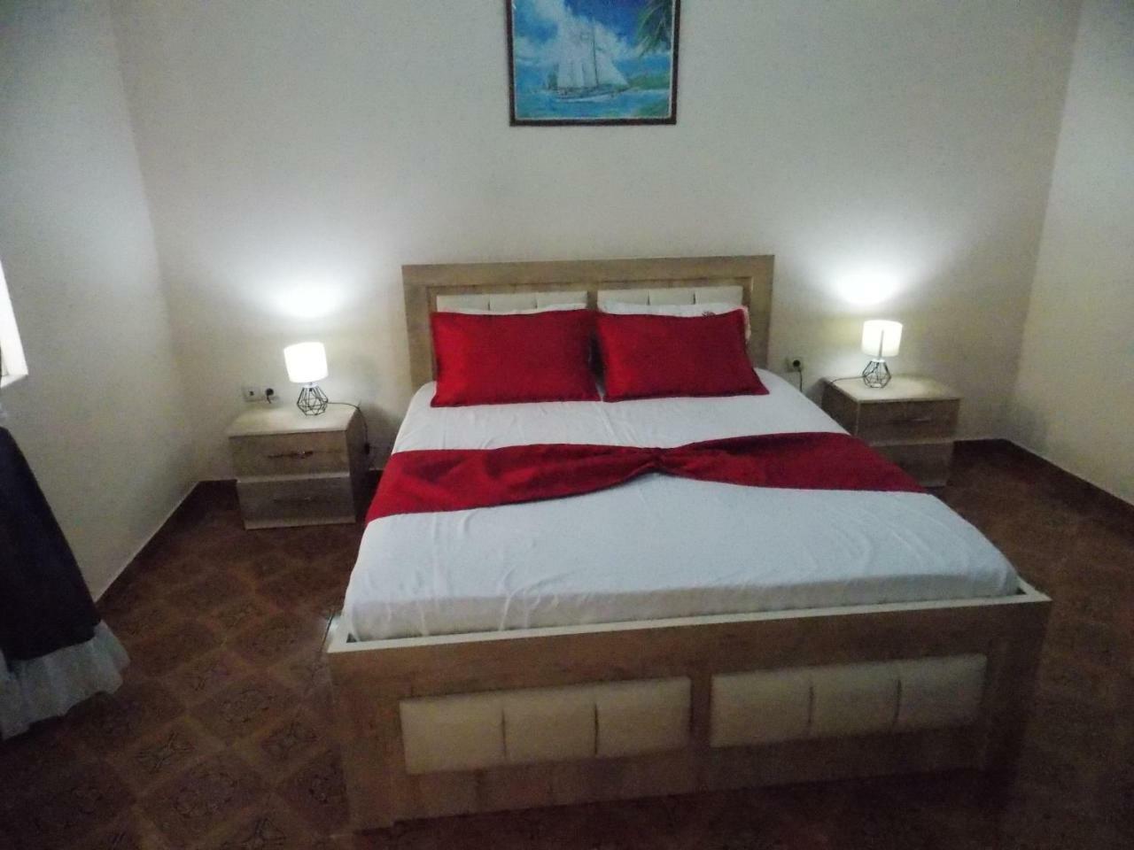Apartment Dejvi Sarandë エクステリア 写真