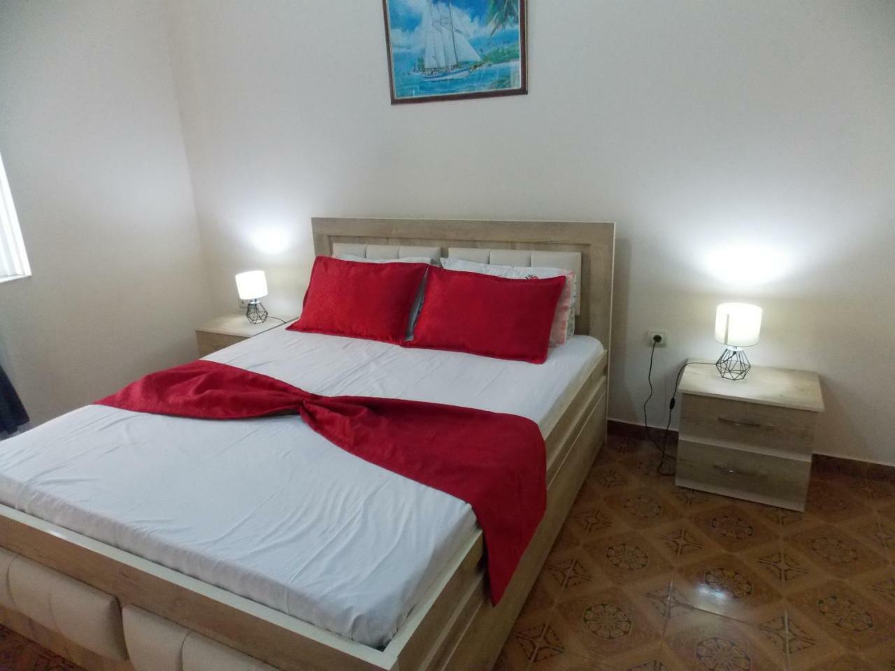 Apartment Dejvi Sarandë エクステリア 写真