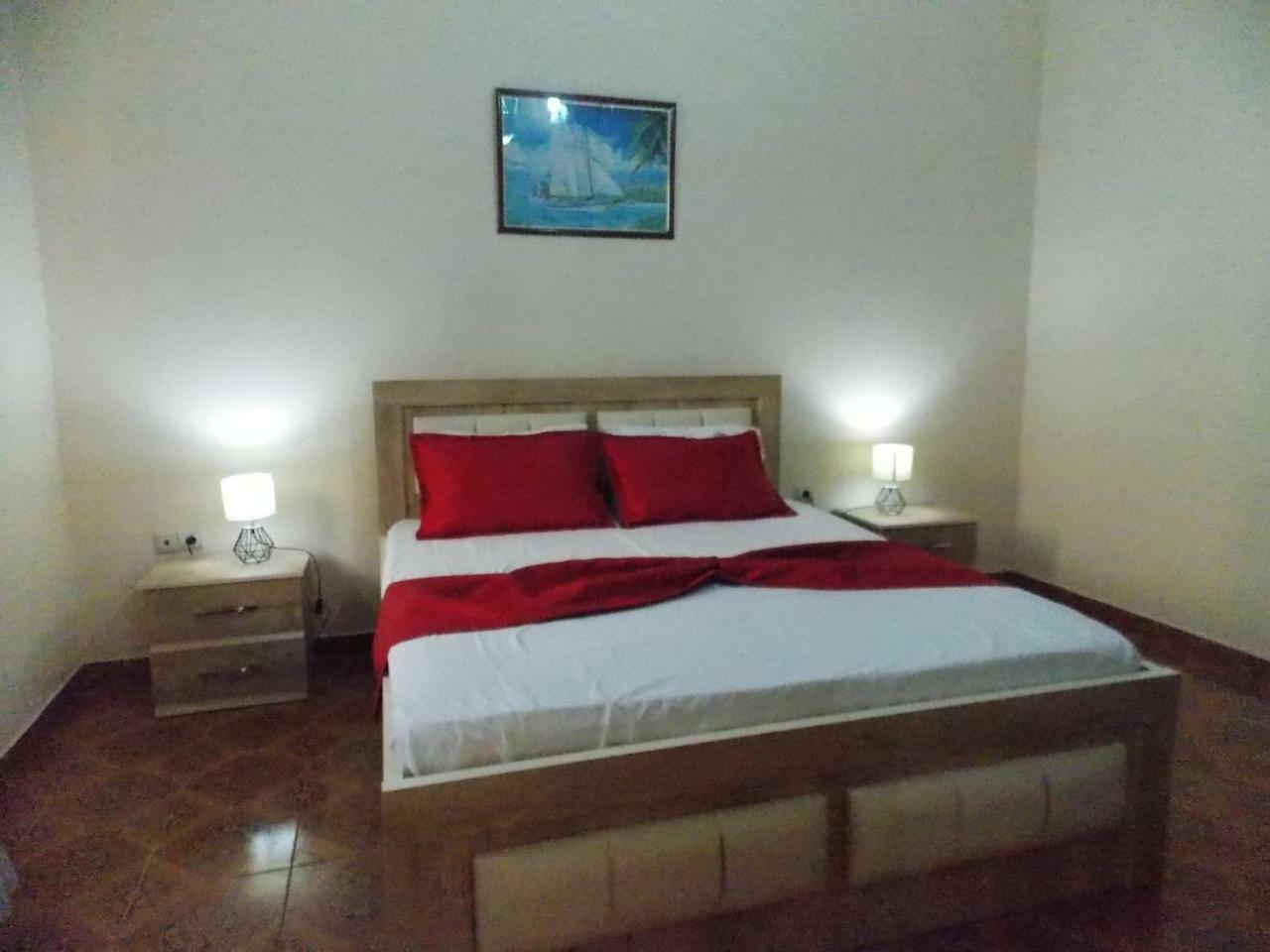 Apartment Dejvi Sarandë エクステリア 写真