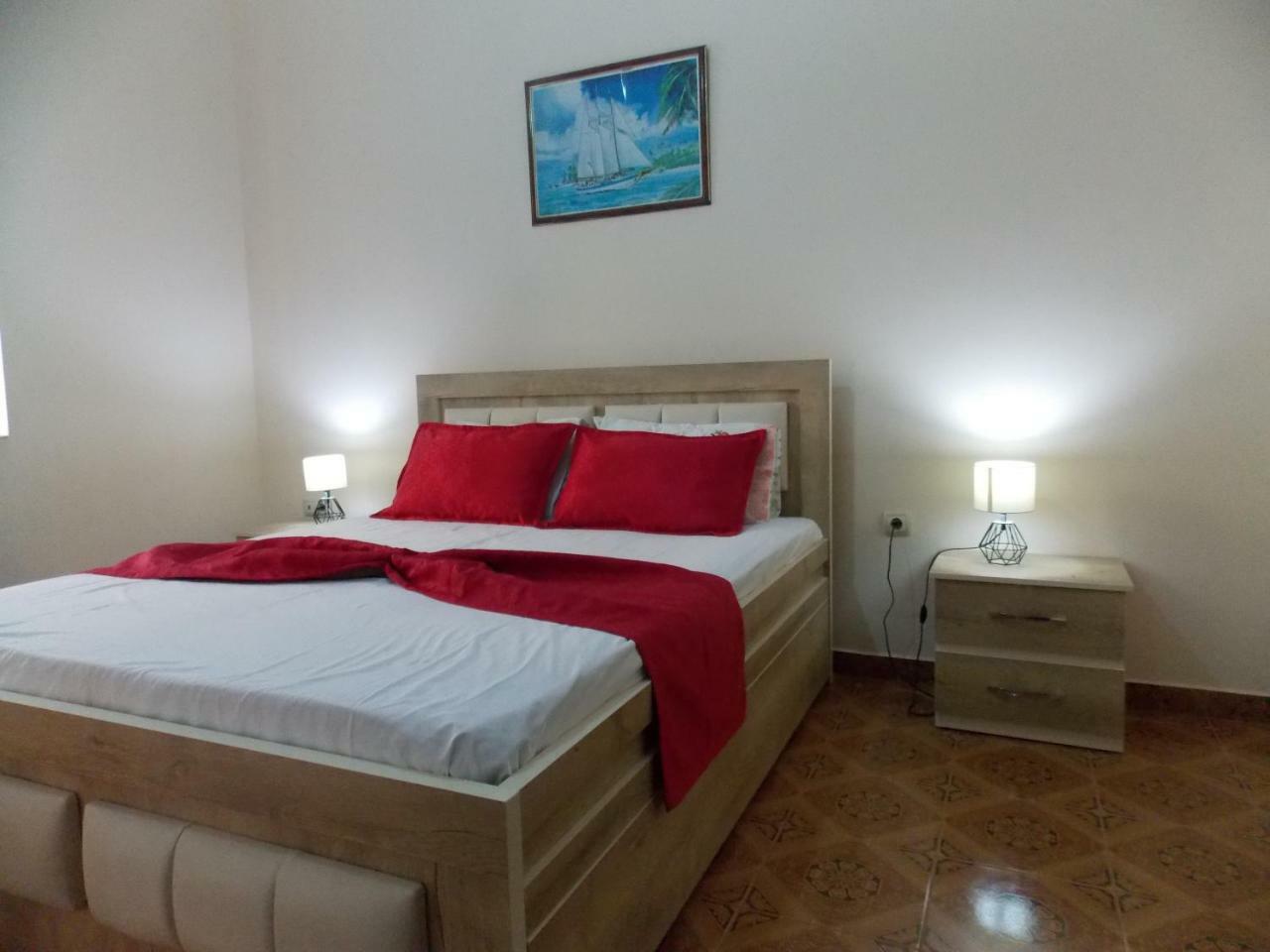 Apartment Dejvi Sarandë エクステリア 写真