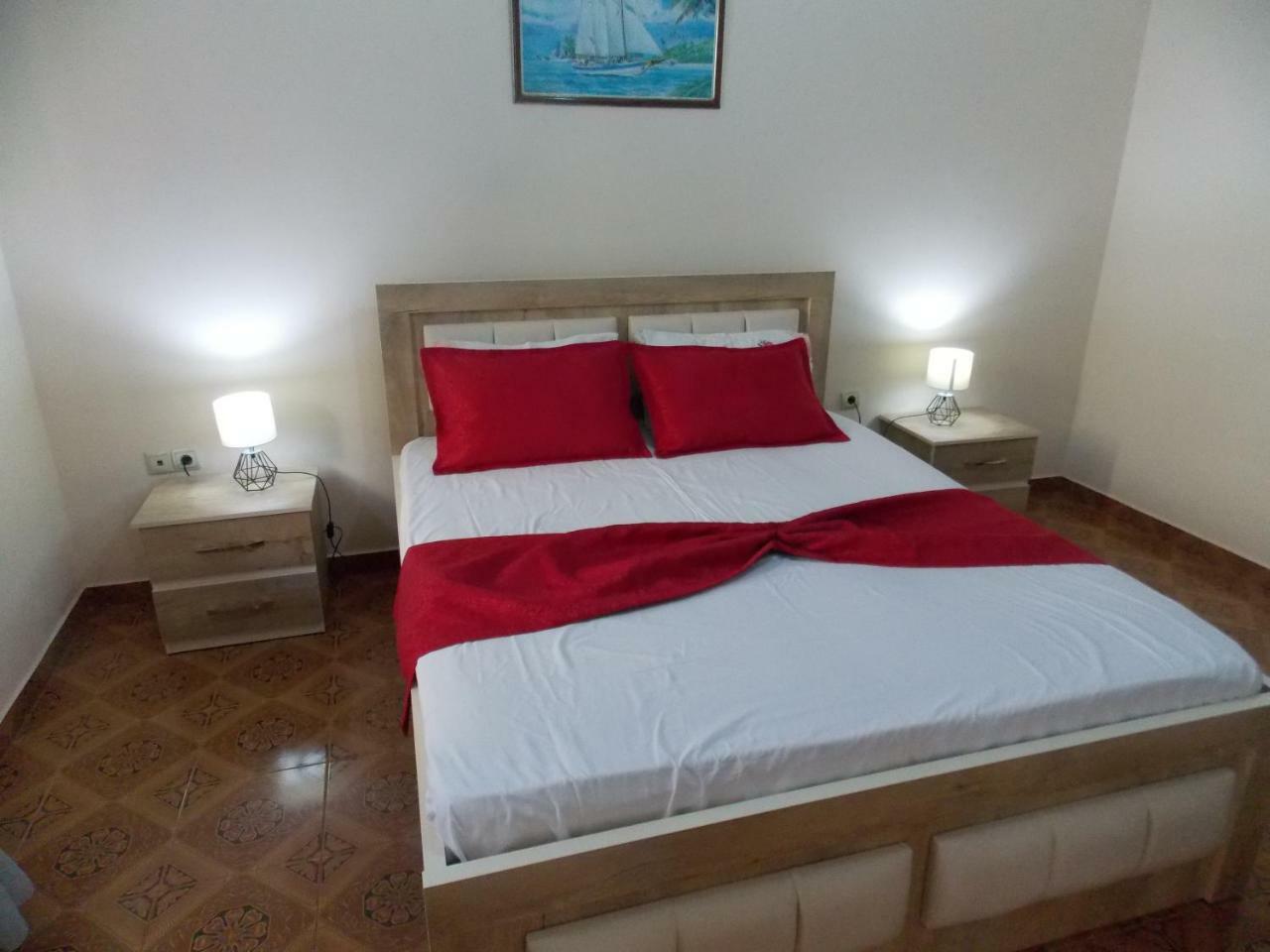 Apartment Dejvi Sarandë エクステリア 写真