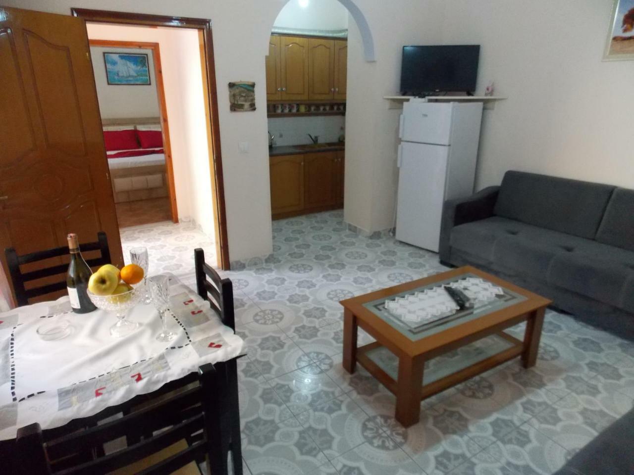 Apartment Dejvi Sarandë エクステリア 写真