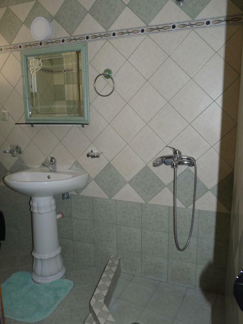 Apartment Dejvi Sarandë エクステリア 写真