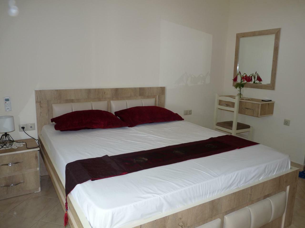 Apartment Dejvi Sarandë エクステリア 写真